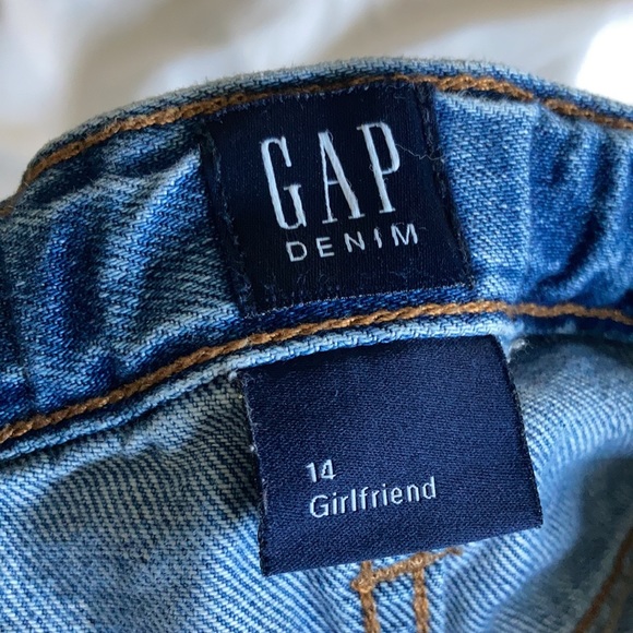 GAP size 14 distressed Girlfriend jeans. - Picture 4 of 6